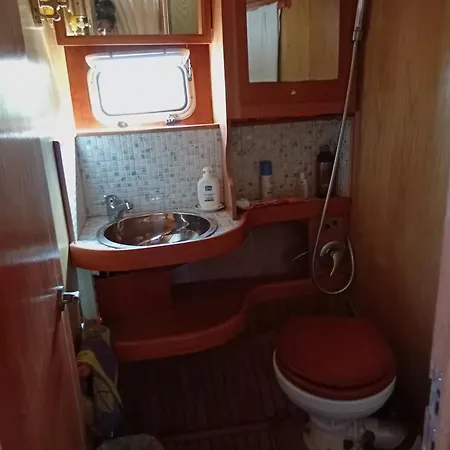 Botel Cristina